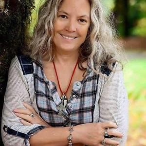 Meet your Posher, Vicki